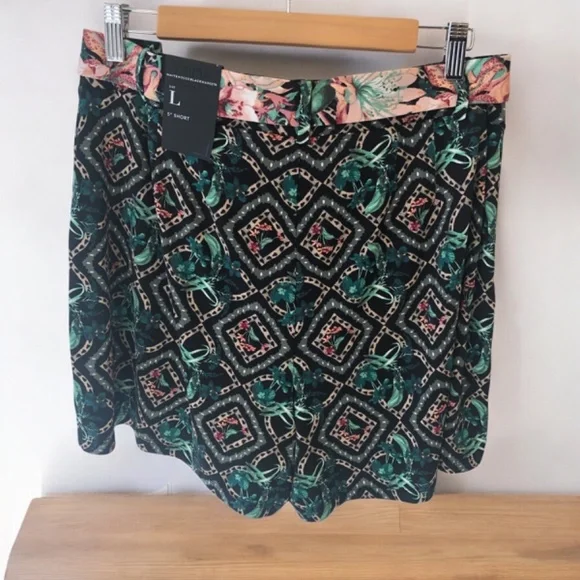 WHBM High-Rise Matte Jersey Shorts size L - Picture 6 of 11